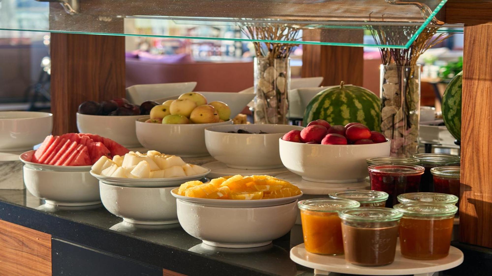 Holiday Inn Tashkent City By Ihg 外观 照片