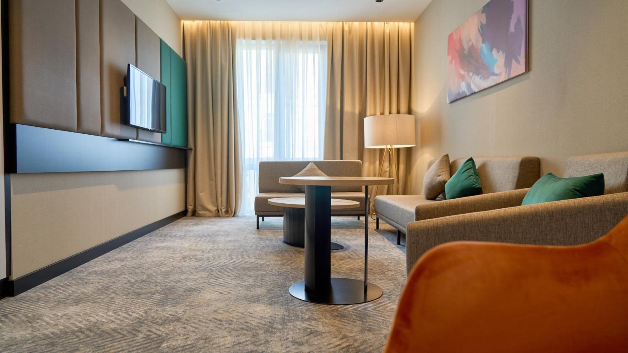 Holiday Inn Tashkent City By Ihg 外观 照片